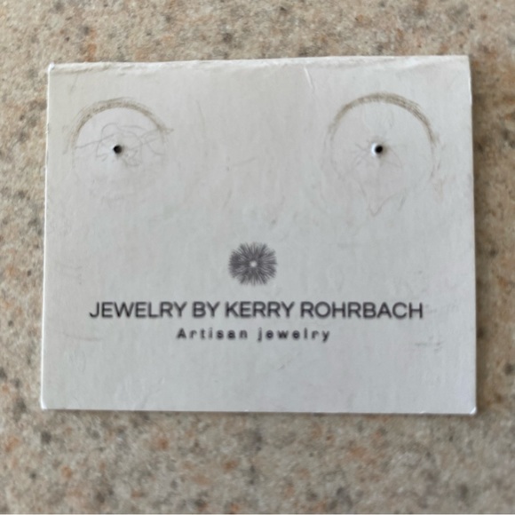 Earrings by Kerry Rohrbach - Picture 4 of 4